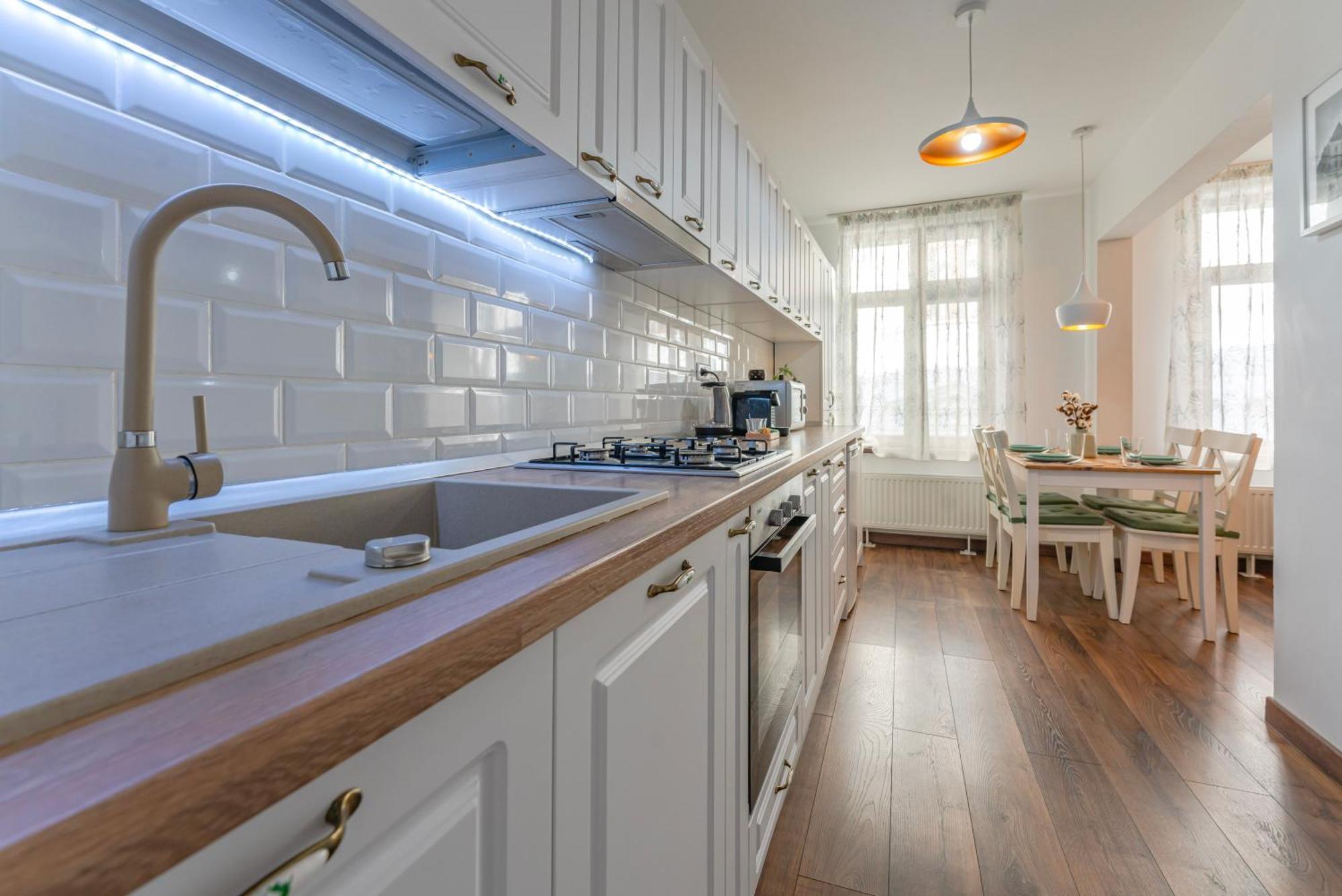 Wagner Estate Feel The Old Town Vibe Apartment Брашов Екстериор снимка